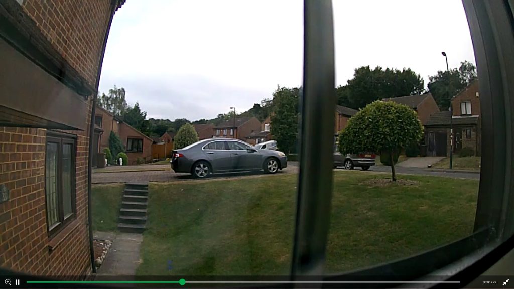 arlo q 4
