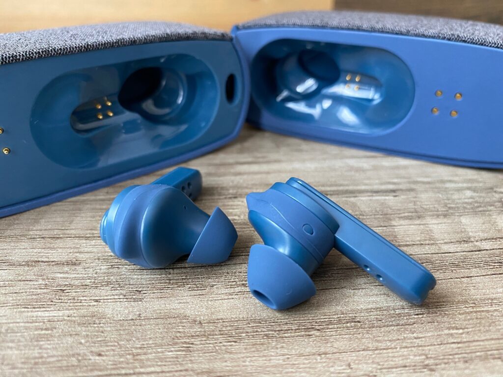 speakerbuds_3