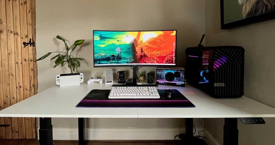 beast_desk_3
