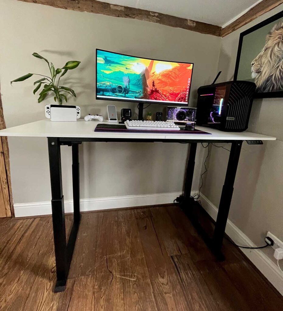 beast_desk_4