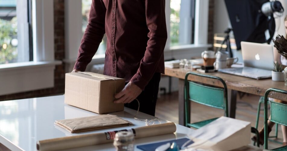 bench-accounting-MGaFENpDCsw-unsplash-min
